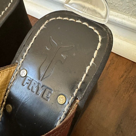 FRYE Summer Stud Thong Wedge Sandals in Burgundy Leather - Picture 7 of 10